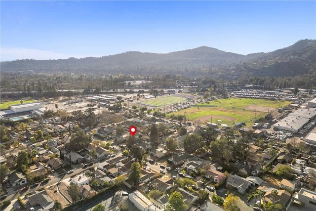 2083 Parnell Way, Altadena, CA 91001