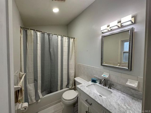 173 Davenport Street, Lindenhurst, NY 11757