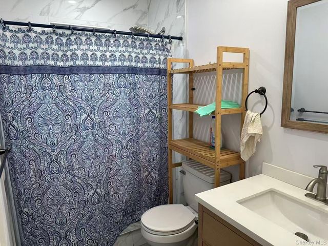 173 Davenport Street, Lindenhurst, NY 11757