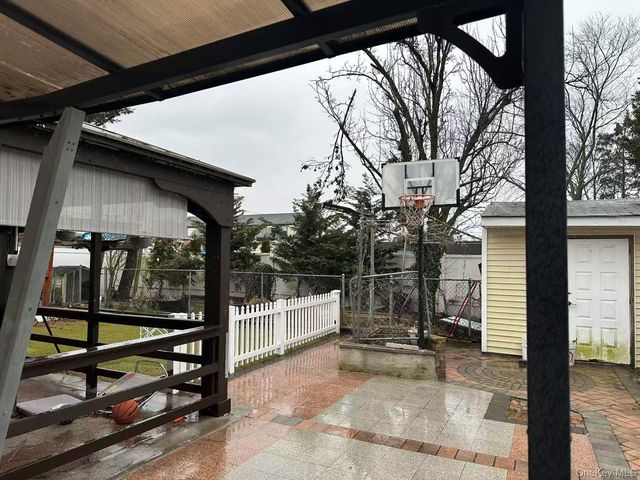 173 Davenport Street, Lindenhurst, NY 11757