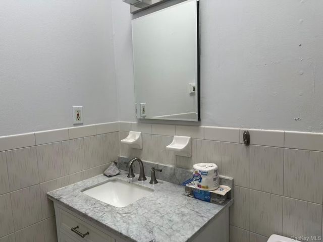 173 Davenport Street, Lindenhurst, NY 11757