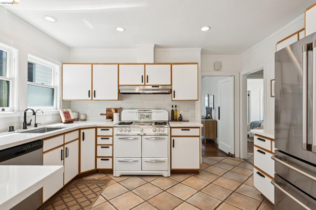 801 Keeler Ave, Berkeley, CA 94708