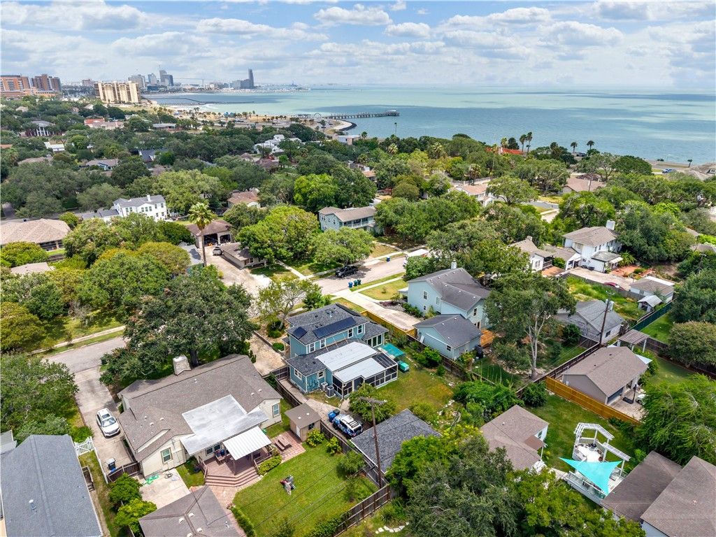 219 Leming Ave, Corpus Christi, TX 78404 — photo 3