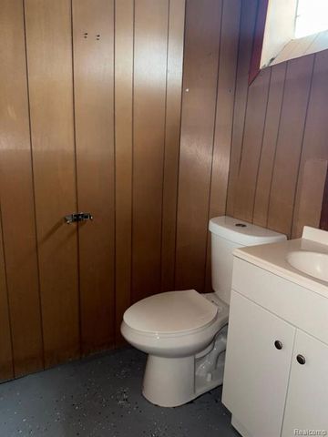 20031 Ardmore Street, Detroit, MI 48235