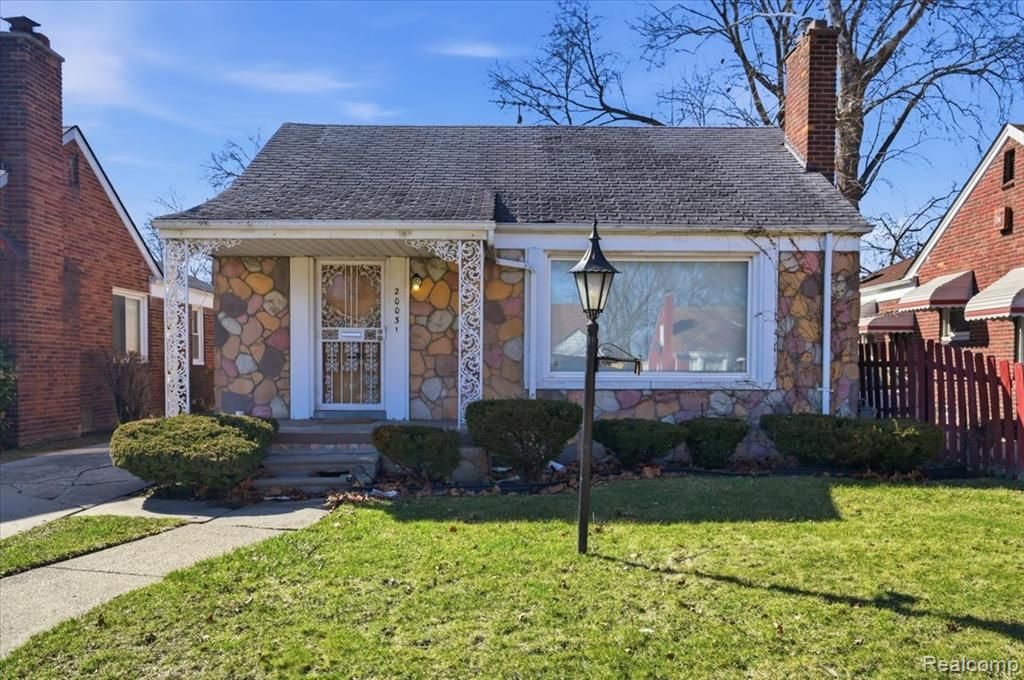 20031 Ardmore Street, Detroit, MI 48235