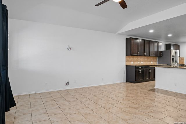 252 Elisabeth Run, San Antonio, TX 78253