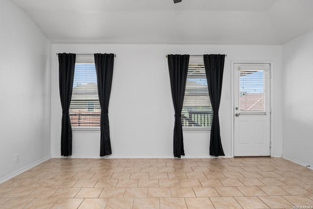 252 Elisabeth Run, San Antonio, TX 78253