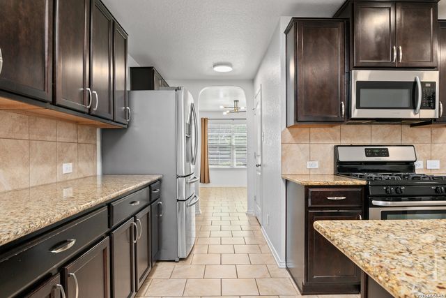 252 Elisabeth Run, San Antonio, TX 78253