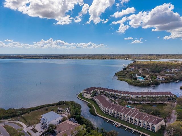 138 BRENT CIRCLE, Oldsmar, FL 34677