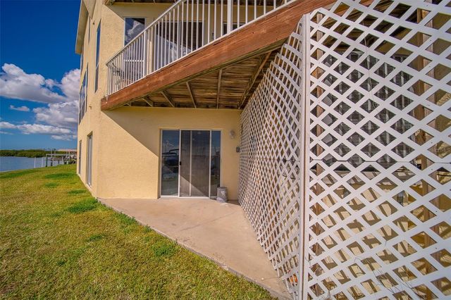 138 BRENT CIRCLE, Oldsmar, FL 34677