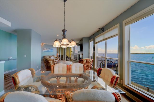 138 BRENT CIRCLE, Oldsmar, FL 34677