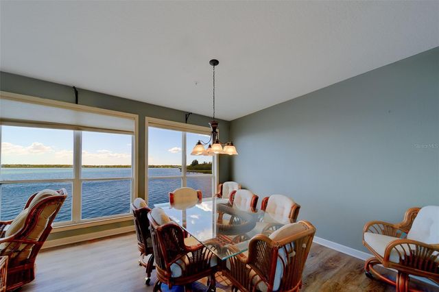 138 BRENT CIRCLE, Oldsmar, FL 34677