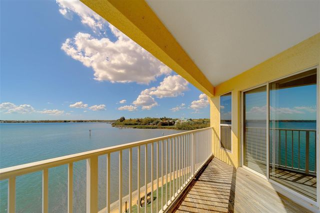 138 BRENT CIRCLE, Oldsmar, FL 34677