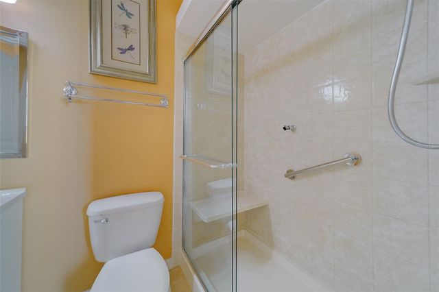 138 BRENT CIRCLE, Oldsmar, FL 34677