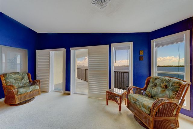 138 BRENT CIRCLE, Oldsmar, FL 34677