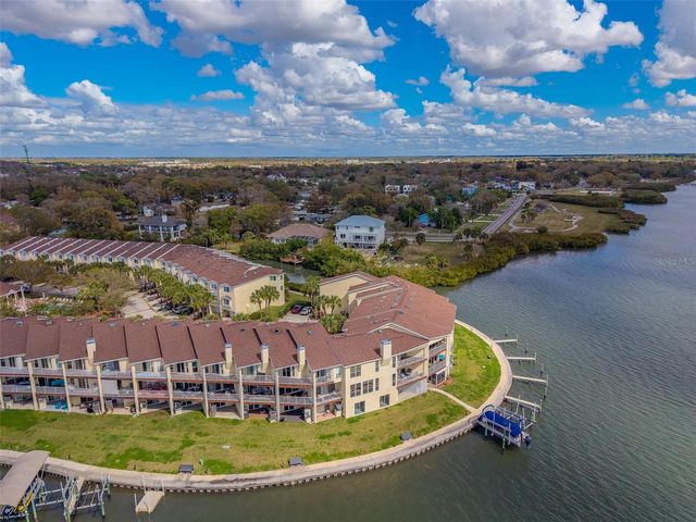 138 BRENT CIRCLE, Oldsmar, FL 34677