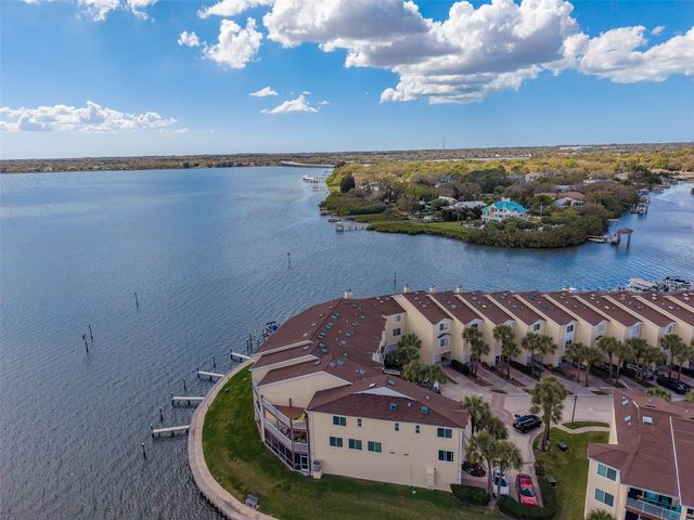 138 BRENT CIRCLE, Oldsmar, FL 34677