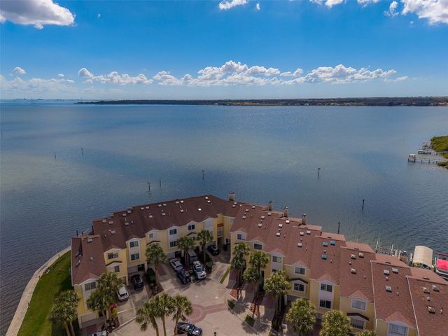 138 BRENT CIRCLE, Oldsmar, FL 34677