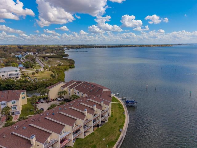 138 BRENT CIRCLE, Oldsmar, FL 34677