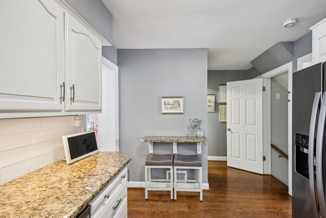 175 S Fairview Avenue, Elmhurst, IL 60126