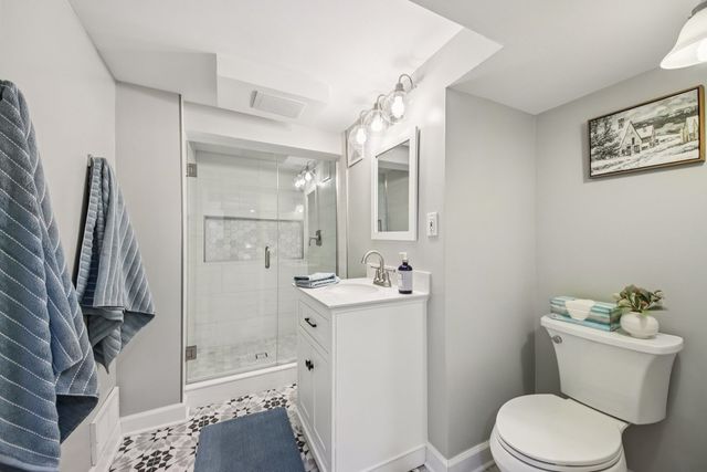 175 S Fairview Avenue, Elmhurst, IL 60126