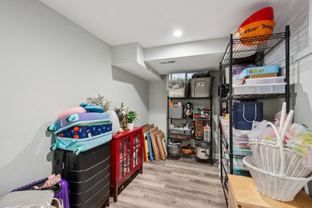 175 S Fairview Avenue, Elmhurst, IL 60126