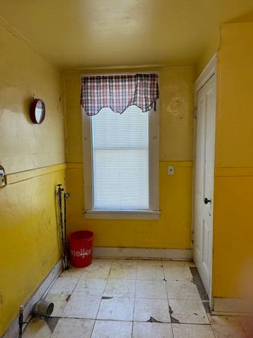 609 Niles Street, La Porte, IN 46350