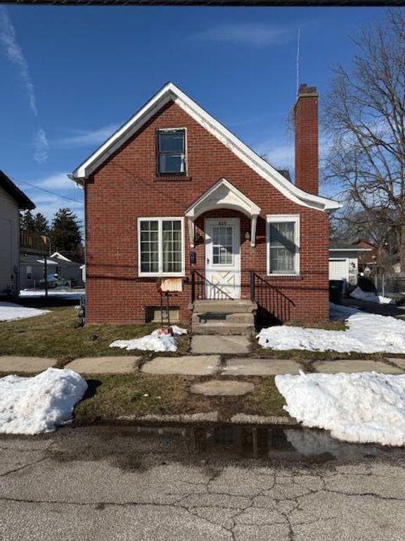 609 Niles Street, La Porte, IN 46350