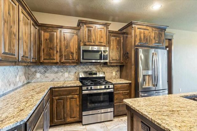 2189 SW 56th Street, Lawton, OK 73505