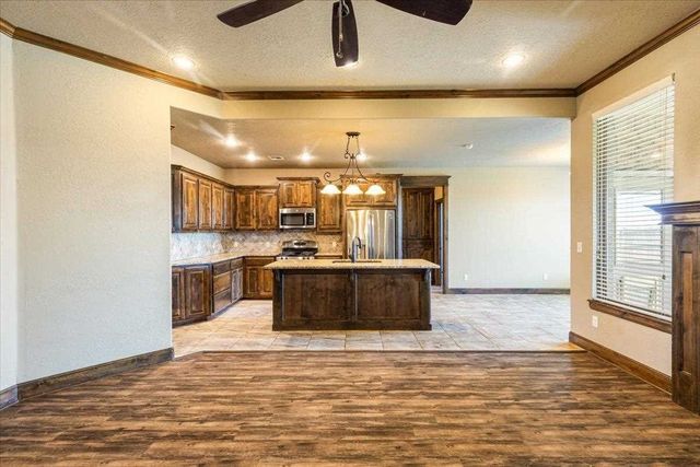 2189 SW 56th Street, Lawton, OK 73505