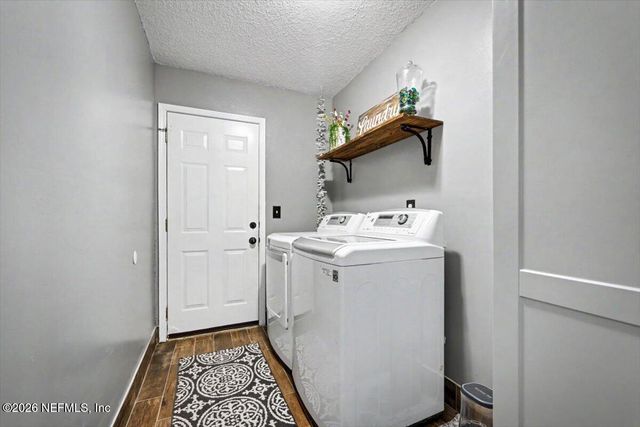 1760 ASTON HALL Drive E, Jacksonville, FL 32246