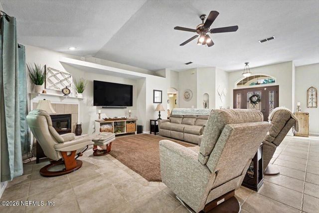 1760 ASTON HALL Drive E, Jacksonville, FL 32246