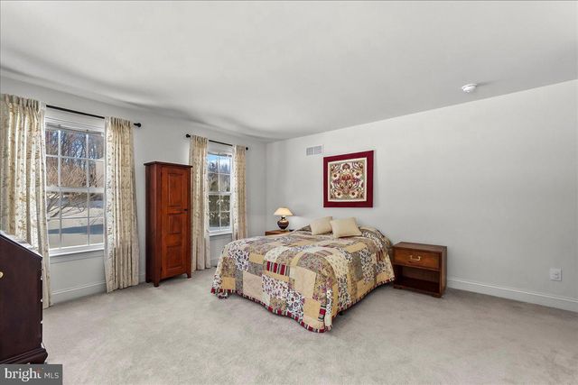 331 IRONSTONE LN, Elverson, PA 19520