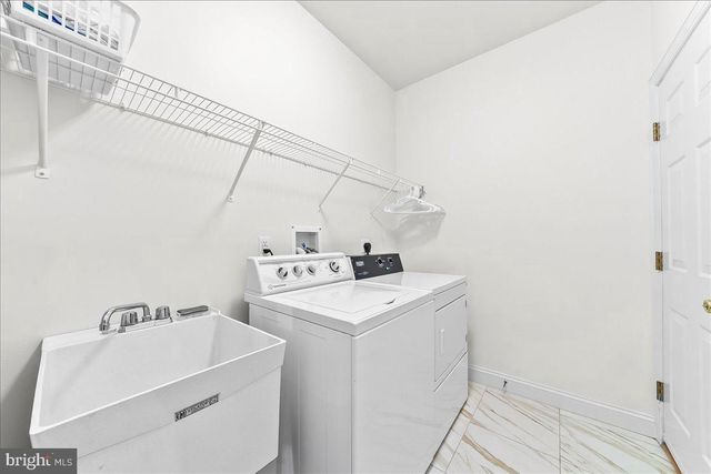 331 IRONSTONE LN, Elverson, PA 19520