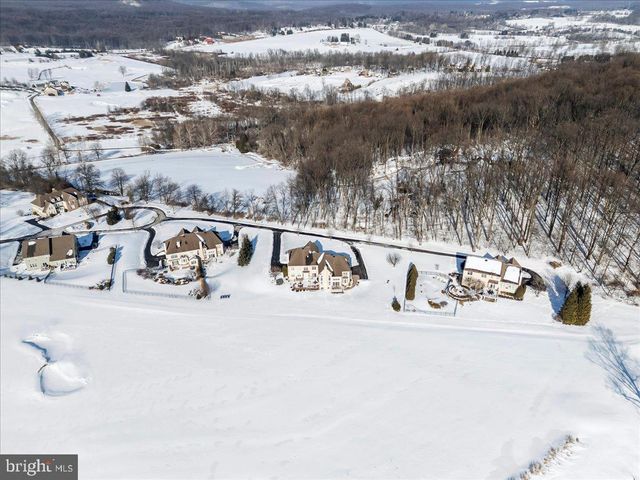 331 IRONSTONE LN, Elverson, PA 19520