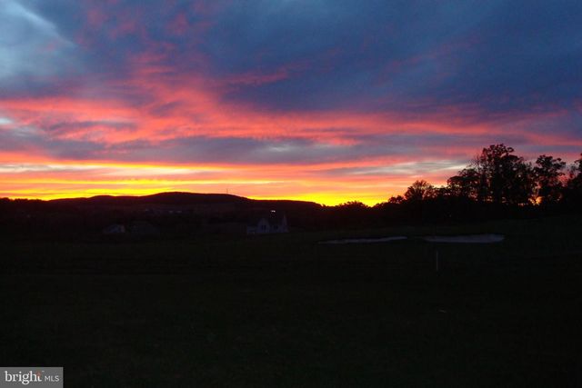 331 IRONSTONE LN, Elverson, PA 19520