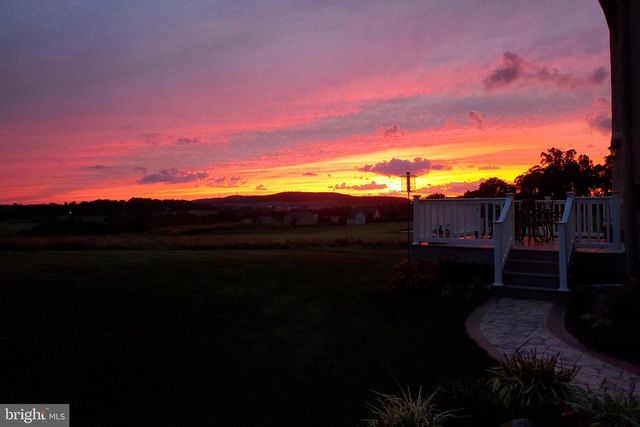 331 IRONSTONE LN, Elverson, PA 19520