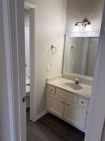 13155 Walden Road 202, Montgomery, TX 77356