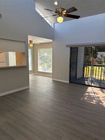 13155 Walden Road 202, Montgomery, TX 77356