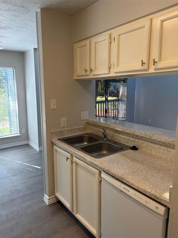 13155 Walden Road 202, Montgomery, TX 77356