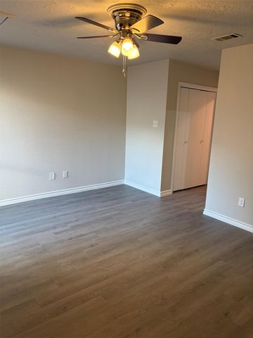 13155 Walden Road 202, Montgomery, TX 77356