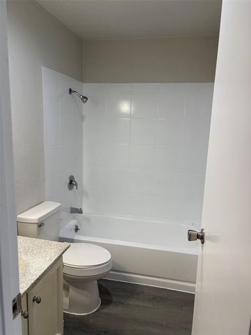 13155 Walden Road 202, Montgomery, TX 77356