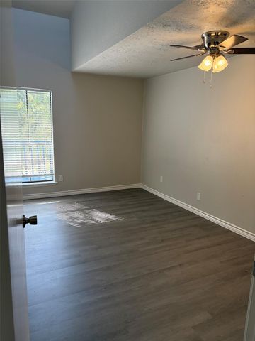 13155 Walden Road 202, Montgomery, TX 77356
