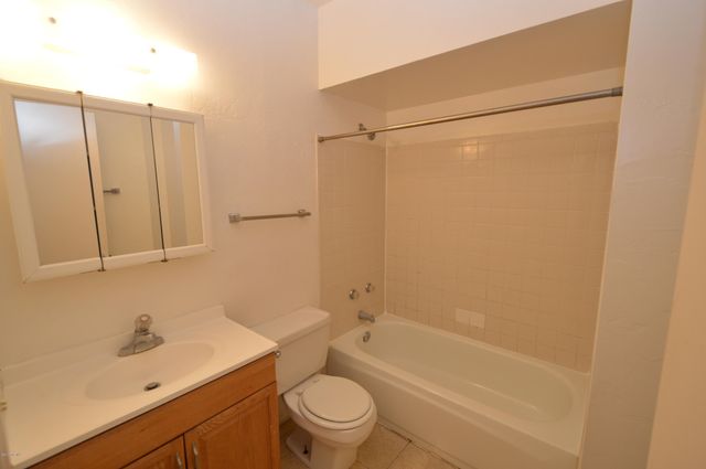 1614 N Columbus Boulevard, Tucson, AZ 85712