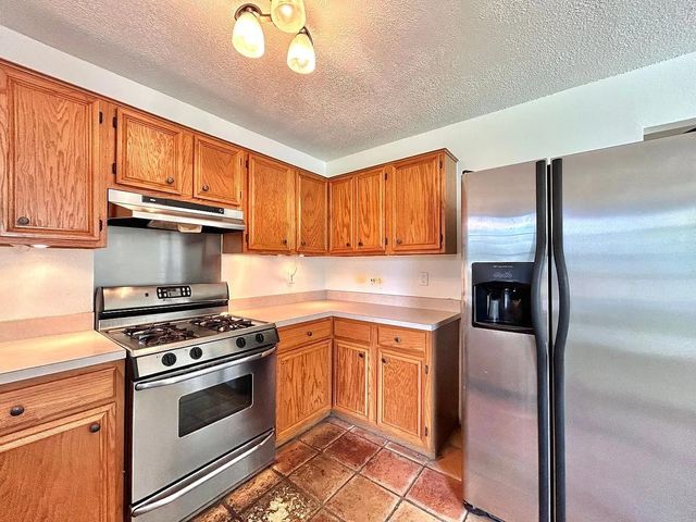 806 Minturn LN, Austin, TX 78748