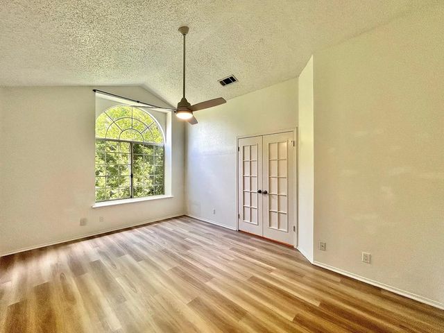 806 Minturn LN, Austin, TX 78748