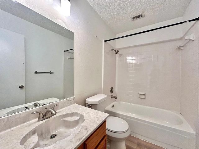 806 Minturn LN, Austin, TX 78748