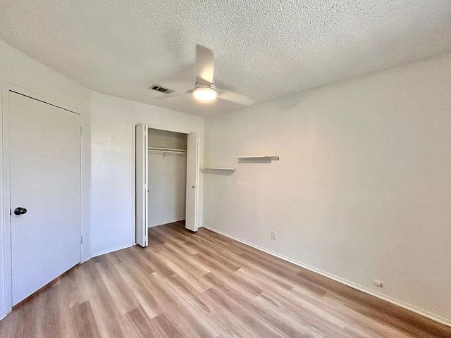 806 Minturn LN, Austin, TX 78748