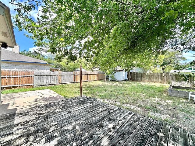 806 Minturn LN, Austin, TX 78748