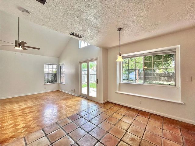 806 Minturn LN, Austin, TX 78748